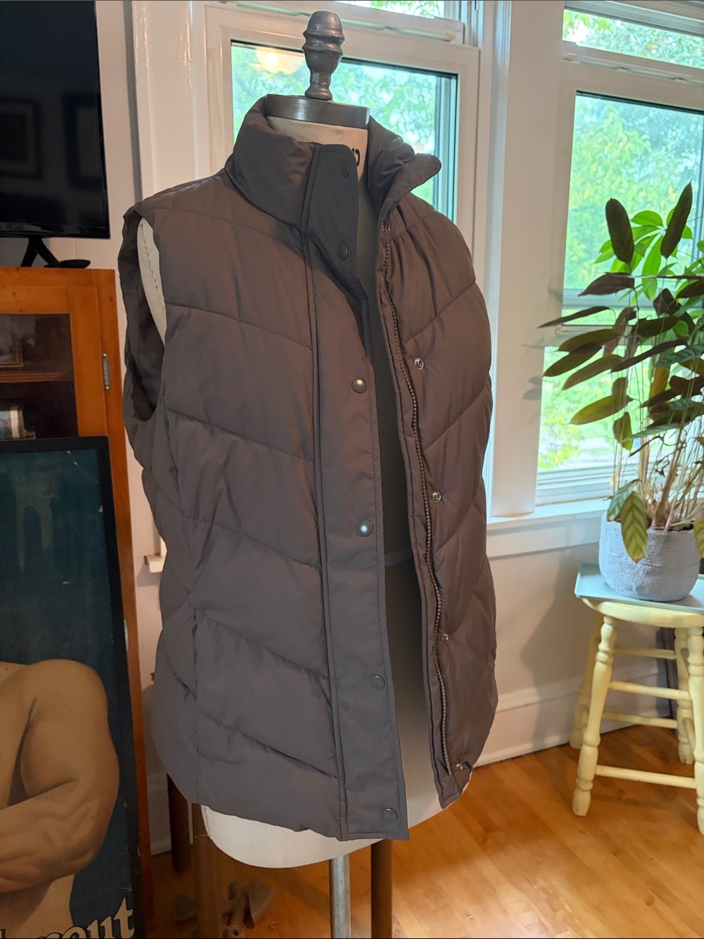 Men's Quilted Puffer Vest - Brown